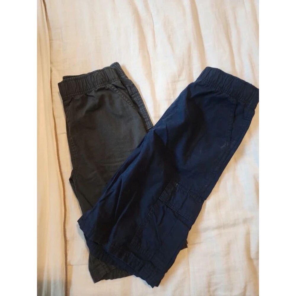 2 pairs childrens place boys cargo shorts size 12 navy and black